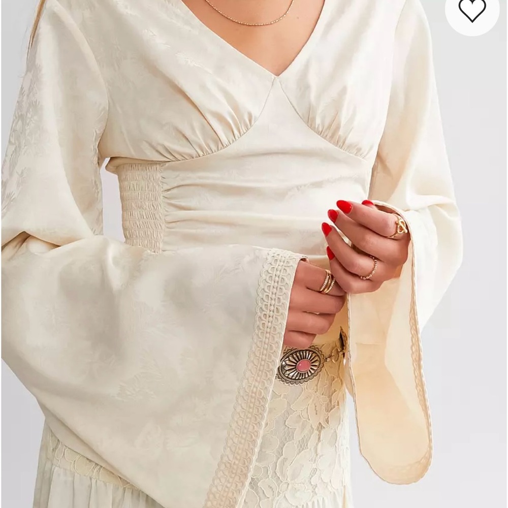 Elegant Cream Long Sleeve Dress